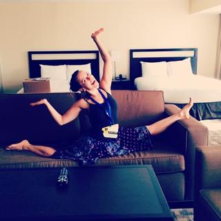 Olga Kay feet photo thumbnail