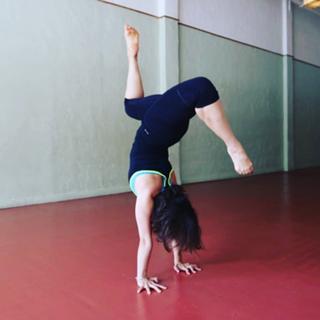 Olga Kay feet photo thumbnail