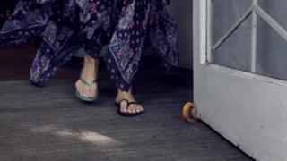 Olga Kay feet photo thumbnail