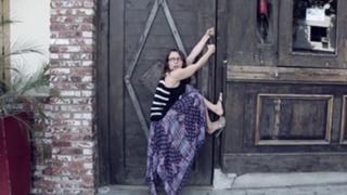 Olga Kay feet photo thumbnail