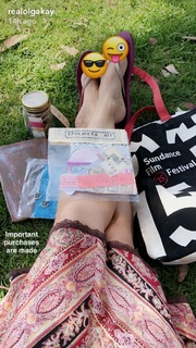 Olga Kay feet photo thumbnail