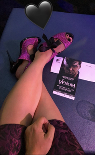 Olga Kay feet photo thumbnail