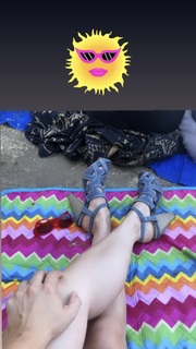 Olga Kay feet photo thumbnail