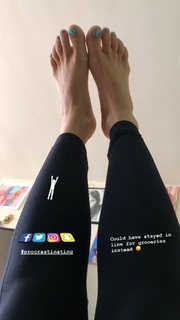 Olga Kay feet photo thumbnail