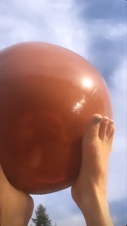 Olga Kay feet photo thumbnail