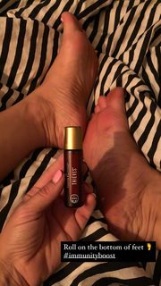 Olga Kay feet photo thumbnail