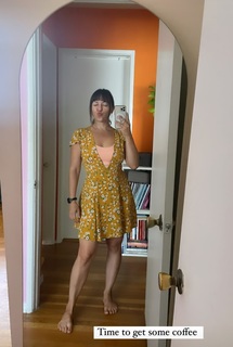 Olga Kay feet photo thumbnail