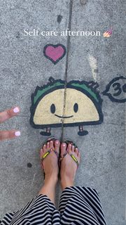 Olga Kay feet photo thumbnail