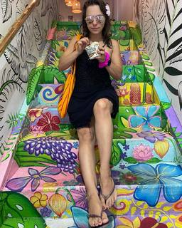 Olga Kay feet photo thumbnail