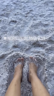 Olga Kay feet photo thumbnail