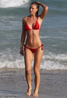 Olga Kent feet photo 1
