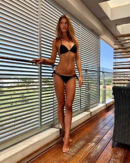 Olga Kent feet photo 7