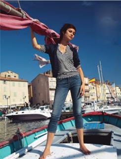 Olga Kurylenko feet photo thumbnail