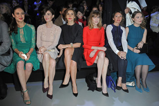 Olga Kurylenko feet photo thumbnail