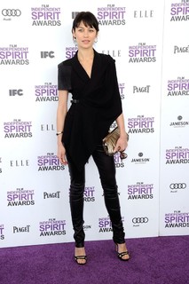 Olga Kurylenko feet photo thumbnail