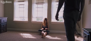 Olga Kurylenko feet photo thumbnail