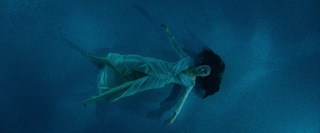 Olga Kurylenko feet photo thumbnail