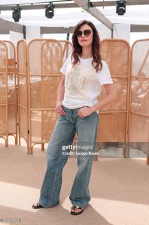 Olga Kurylenko feet photo 10