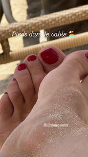 Olga Kurylenko feet photo 9