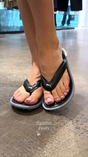 Olga Leyers feet photo 3