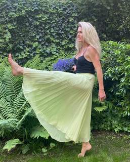 Olga Menzelová feet photo 20