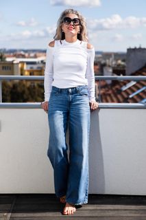 Olga Menzelová feet photo 15