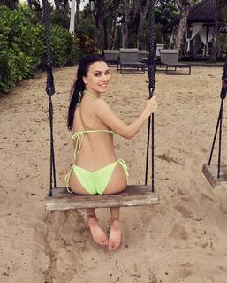 Olga Seryabkina feet photo thumbnail