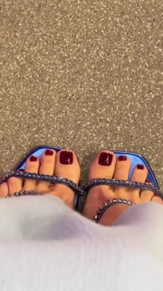 Olga Seryabkina feet photo thumbnail