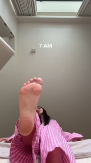 Olga Seryabkina feet photo thumbnail