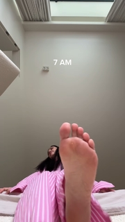 Olga Seryabkina feet photo thumbnail
