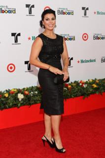 Olga Tañón feet photo 1