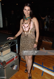 Olga Tañón feet photo 1