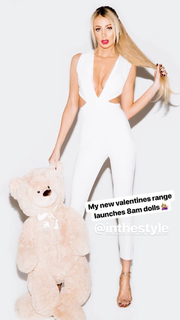 Olivia Attwood feet photo thumbnail