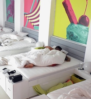 Olivia Attwood feet photo thumbnail