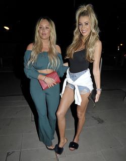 Olivia Attwood feet photo thumbnail