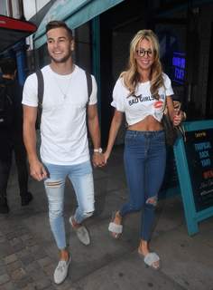 Olivia Attwood feet photo thumbnail