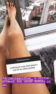 Olivia Attwood feet photo thumbnail