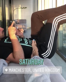 Olivia Attwood feet photo thumbnail