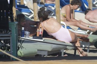 Olivia Attwood feet photo thumbnail