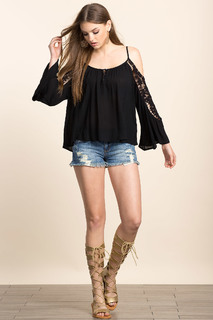 Olivia Brower feet photo 3
