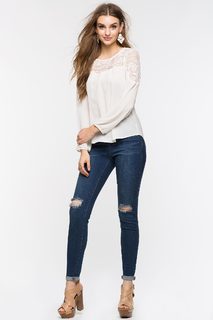 Olivia Brower feet photo 4