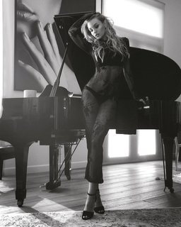 Olivia Brower feet photo 7