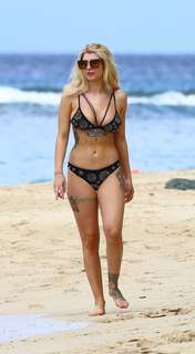 Olivia Buckland feet photo 15