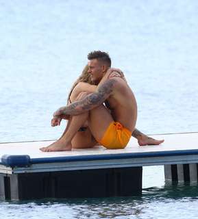 Olivia Buckland feet photo 13