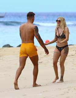 Olivia Buckland feet photo 11