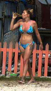 Olivia Buckland feet photo 6