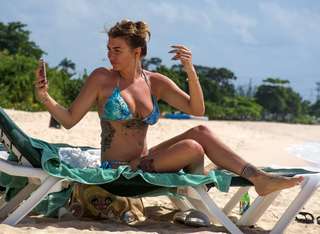 Olivia Buckland feet photo 3