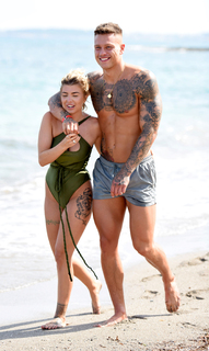 Olivia Buckland feet photo 1