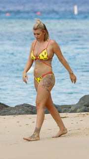Olivia Buckland feet photo 2