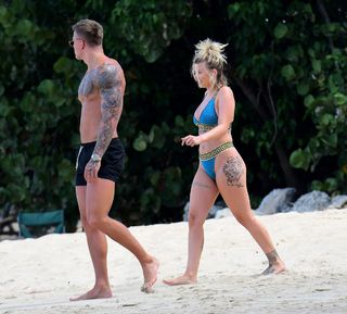 Olivia Buckland feet photo 13